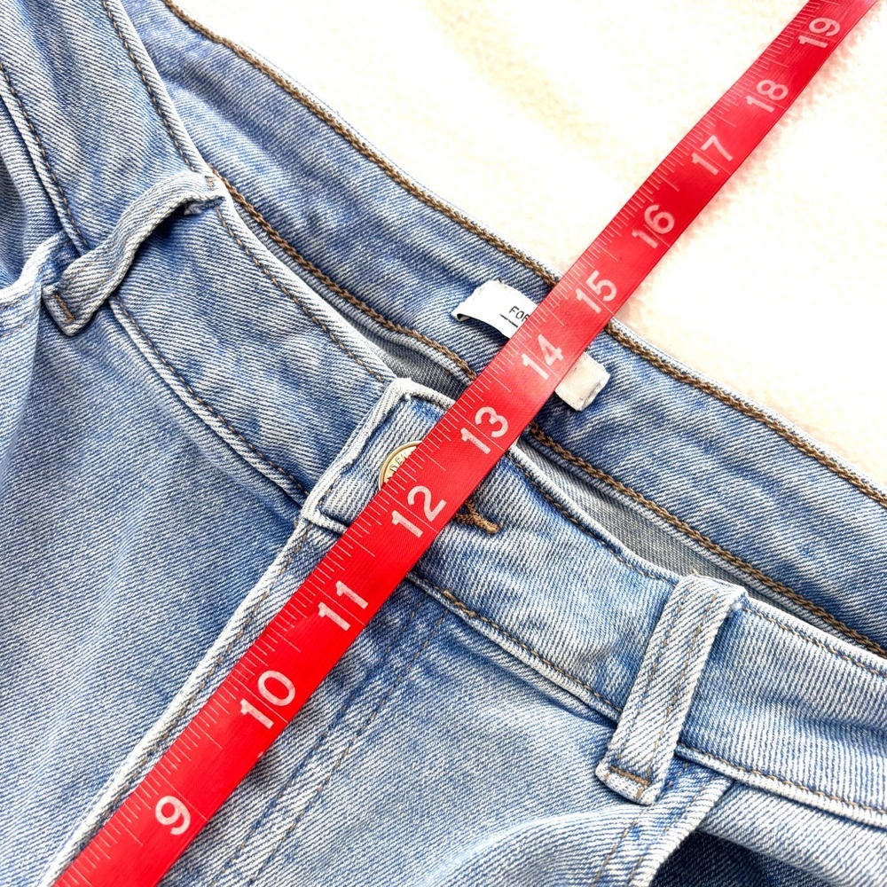 Forever 21 Light Blue Two-Tone 90’s Button Fly Straight Leg Mid Weight Jeans 14 - Picture 15 of 16